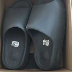 Adidas Yeezy Grey Slides- Men 7
